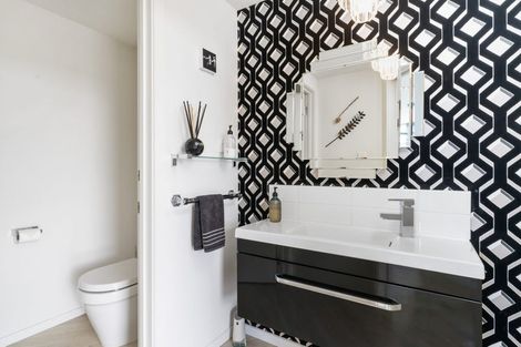 Photo of property in 11 Saint Remy Lane, Redcliffs, Christchurch, 8081