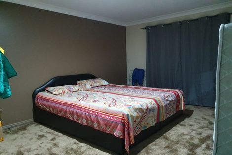Photo of property in 13 Kaseng Place, East Tamaki Heights, Auckland, 2016