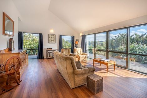 Photo of property in 88 Sawmill Road, Robinsons Bay, Akaroa, 7581