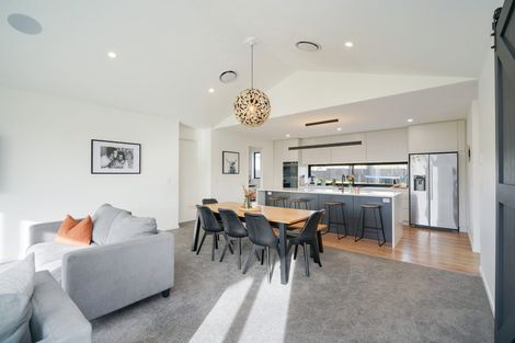 Photo of property in 6 Chatham Rise, Seaward Bush, Invercargill, 9812