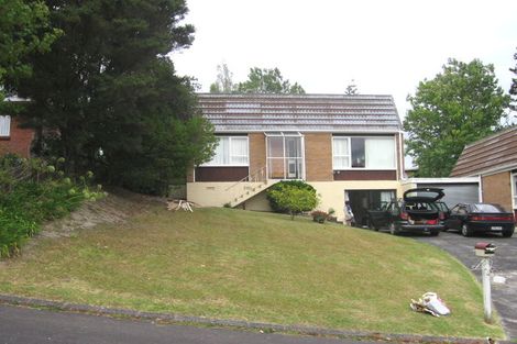 Photo of property in 1/10 Lancelot Place, Glenfield, Auckland, 0629