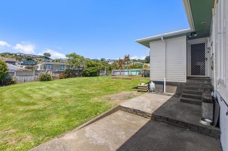 Photo of property in 14 Rospeath Crescent, Spotswood, New Plymouth, 4310