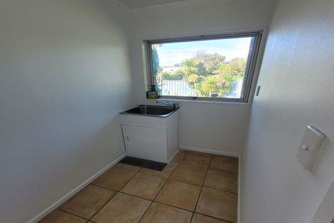 Photo of property in 3 Moera Place, Stanmore Bay, Whangaparaoa, 0932