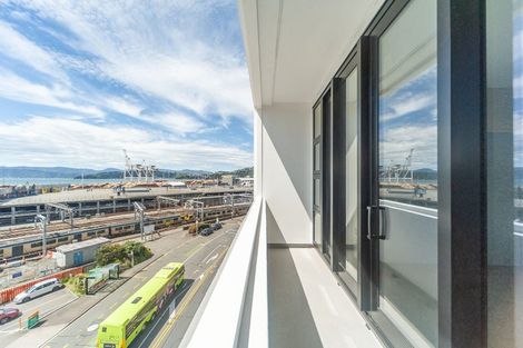 Photo of property in Endeavour Apartments, 125u8 Thorndon Quay, Pipitea, Wellington, 6011