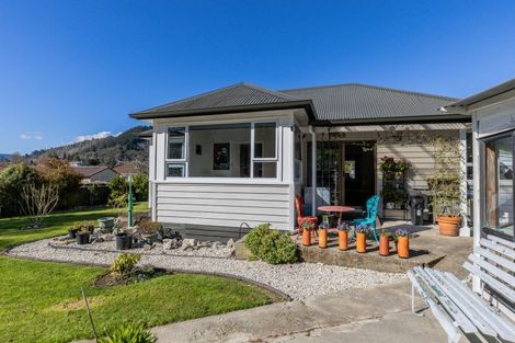 Photo of property in 126 Tipahi Street, Nelson South, Nelson, 7010