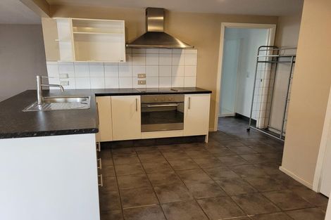 Photo of property in 4/6 Defoe Place, Waltham, Christchurch, 8023