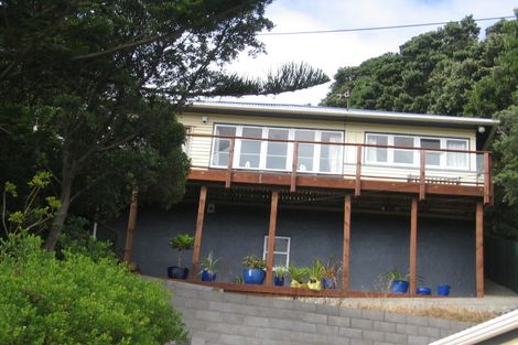 Photo of property in 28 Elphinstone Avenue, Strathmore Park, Wellington, 6022