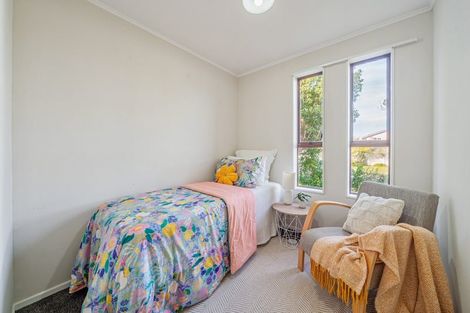 Photo of property in 2 Anchor Lane, Whitby, Porirua, 5024