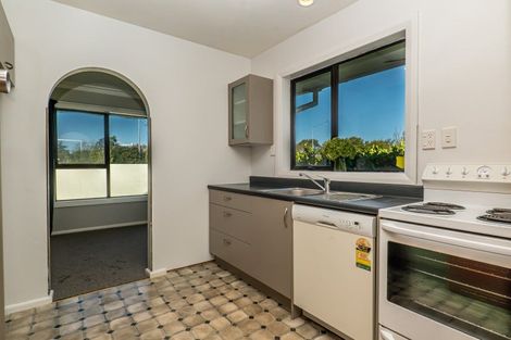 Photo of property in 10 Masham Road, Broomfield, Christchurch, 8042