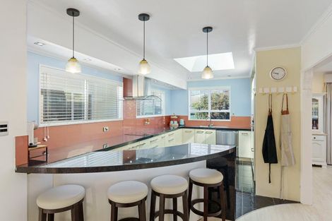 Photo of property in 10 Nimmo Avenue, Waikanae, 5036