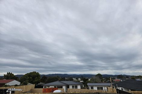 Photo of property in 10 Kaikoura Street, Henderson, Auckland, 0612