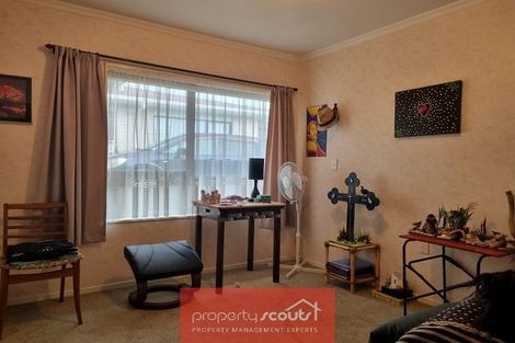 Photo of property in 2/2 Broadway, Waitara, 4320