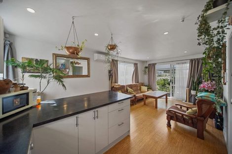 Photo of property in 5 Viscount Street, Mangere, Auckland, 2022