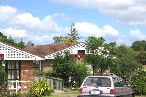 Photo of property in Shepherds Park Retirement Village, 8/2 John Bracken Way, Beach Haven, Auckland, 0626
