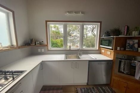 Photo of property in 352 Motutara Road, Muriwai, 0881