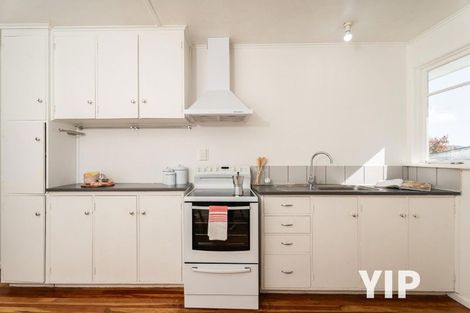 Photo of property in 58 Kenmore Street, Newlands, Wellington, 6037