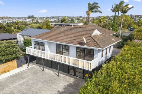 Photo of property in 47 Amorino Drive, Red Beach, 0932