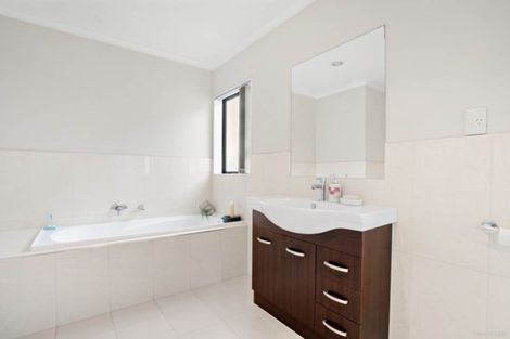 Photo of property in 30 Clady Drive, Flat Bush, Auckland, 2019