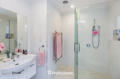 Photo of property in 13 Somerby Mews, Silverstream, Upper Hutt, 5019