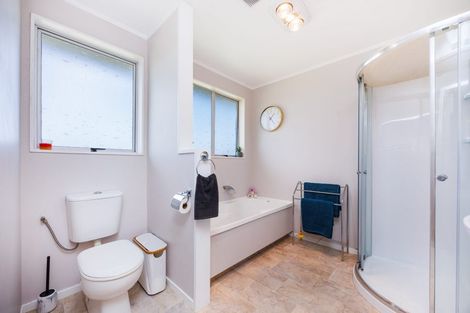 Photo of property in 10 Heatherlea Heights, Feilding, 4702