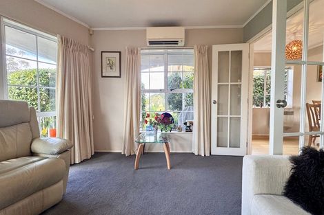 Photo of property in 6 Mosman Place, Chatswood, Auckland, 0626