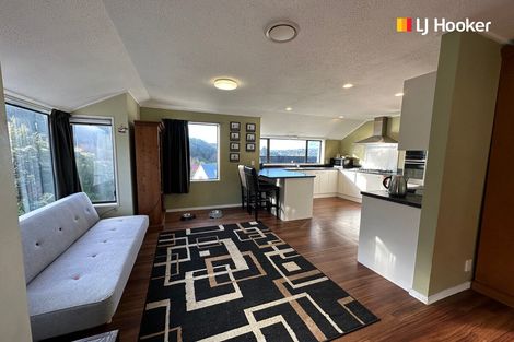 Photo of property in 106 Glenross Street, Glenross, Dunedin, 9011