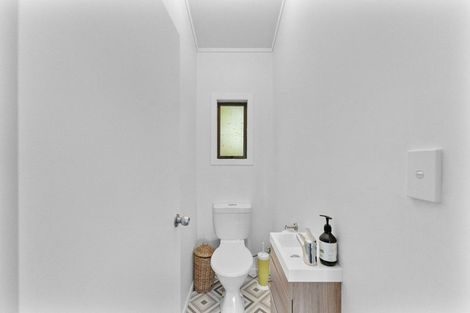 Photo of property in 51 Wairau Road, Oakura, 4314