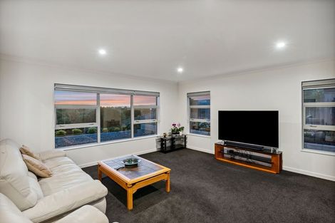 Photo of property in 15 Taranui Way, Paraparaumu Beach, Paraparaumu, 5032