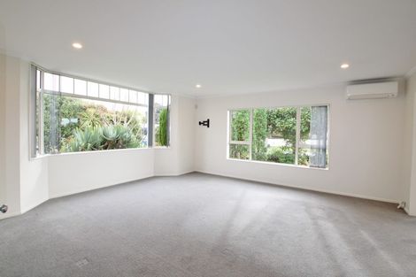Photo of property in 9 Judd Place, Orewa, 0931