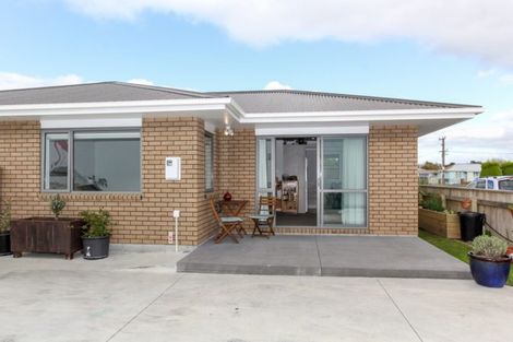 Photo of property in 1/6 Warre Street, Waitara, 4320