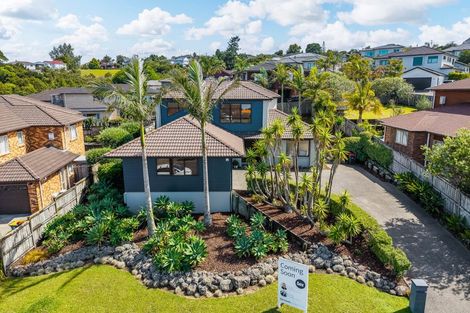 Photo of property in 22 Ballymore Drive, Pinehill, Auckland, 0632