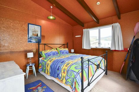 Photo of property in 140 Newcastle Street, Mahia, 4198