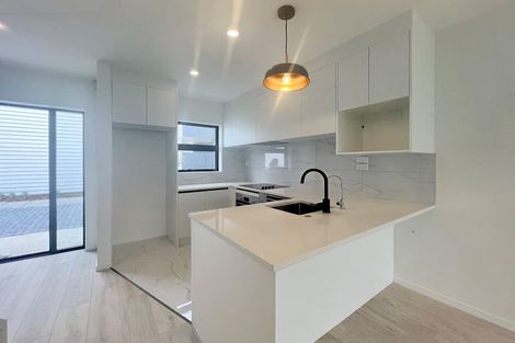 Photo of property in 2 Grove Lane, Pakuranga, Auckland, 2010