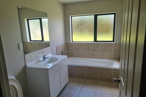 Photo of property in 16 Whitbourne Heights, Manurewa, Auckland, 2105