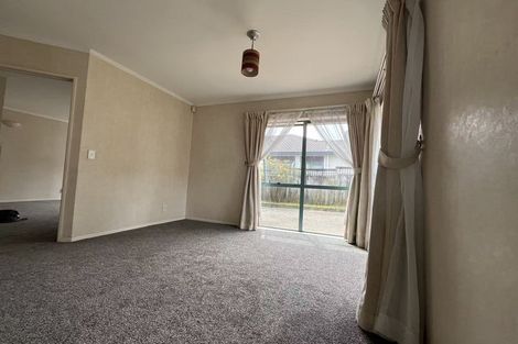 Photo of property in 2/15 Dunn Place, Farm Cove, Auckland, 2010
