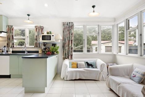 Photo of property in 108 Freyberg Street, Lyall Bay, Wellington, 6022