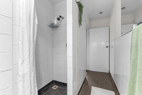 Photo of property in 71 Mountain Road, Sentry Hill, New Plymouth, 4373