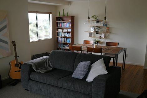 Photo of property in 14 Longview Rise, Massey, Auckland, 0614
