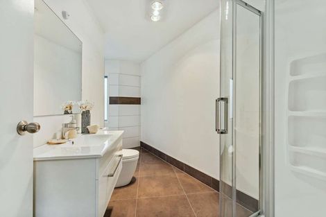 Photo of property in 3/4 Huka Road, Birkenhead, Auckland, 0626