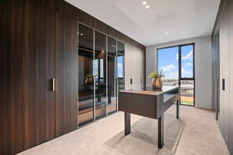 Photo of property in 15 Ridgelea Road, Long Bay, 0792