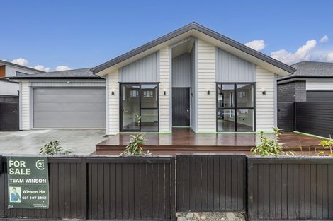 Photo of property in 29 Cara Avenue, Kumeu, 0810