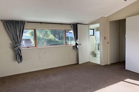 Photo of property in 15 Sunnynook Road, Forrest Hill, Auckland, 0620