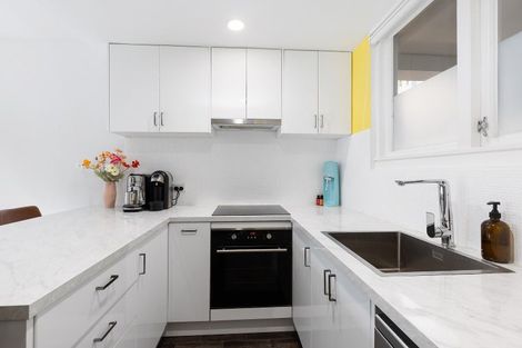 Photo of property in 5/18 Agra Crescent, Khandallah, Wellington, 6035