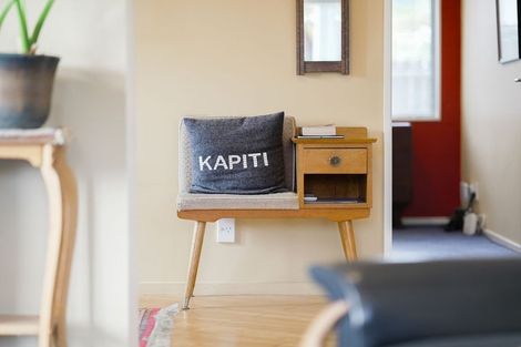 Photo of property in 21 Kanawa Street, Waikanae, 5036