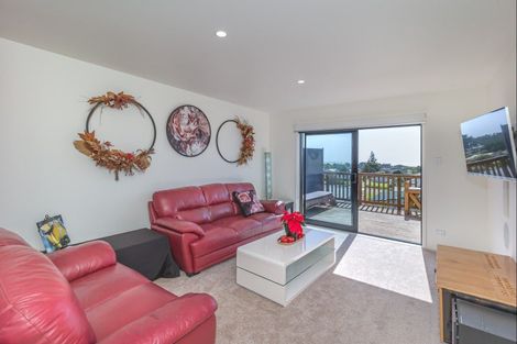 Photo of property in 22 Taonui Street, Waitarere Beach, Levin, 5510