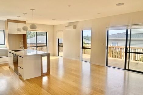 Photo of property in 52 Golden Morning Drive, Albany Heights, Auckland, 0632