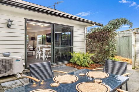 Photo of property in 34 Dahlstrom Grove, Kelvin Grove, Palmerston North, 4414