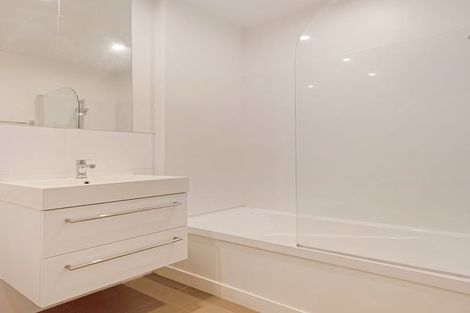 Photo of property in 24u3 Princess Terrace, Newtown, Wellington, 6021