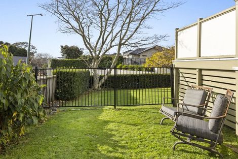 Photo of property in 1 Orlando Close, Frankleigh Park, New Plymouth, 4310