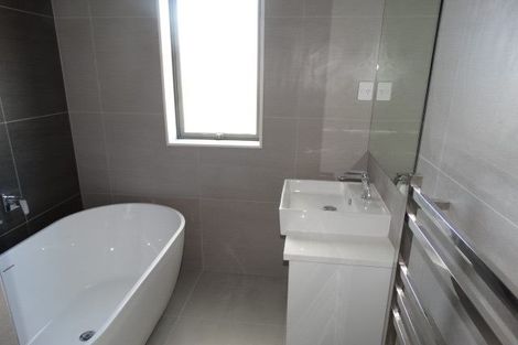 Photo of property in 5 Pihoihoi Place, Hobsonville, Auckland, 0616